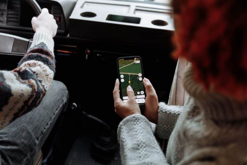 Os aplicativos que todo viajante deveria ter no celular antes de embarcar